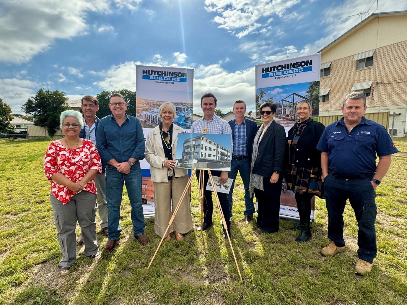 Housing Minister with Mayor and staff of Central Highlands Council and representatives from Q Build, Housing and Homelessness Services and Hutchinson Builders at the at Emerald housing project announcement.
    